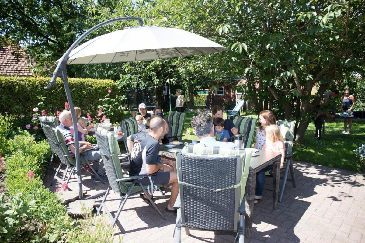 Апартаменты Friesenhof Janssen - Urlaub Auf Dem Bauernhof Нойхарлингерзиль Экстерьер фото